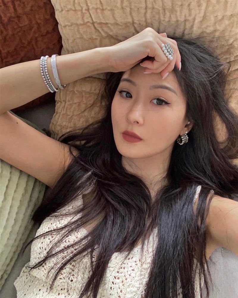 孫芸芸澳洲辣秀清涼「鉛筆美腿」自拍全看光「南半球現蹤」電暈粉!