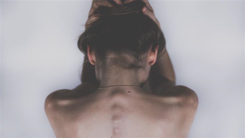 中部建商千金嫁帥工人…醉醒驚見身旁睡陌生男！翻老公衣服口袋崩潰