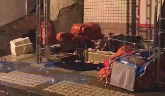 曾幫老人賣20萬斤橘子！李玟「站路邊裝袋」畫面曝光　7年前1句暖哭眾人