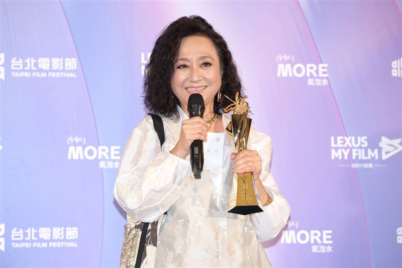 台北電影獎／首奪最佳女配角！60歲楊麗音不藏了　「超狂幸運物」曝光