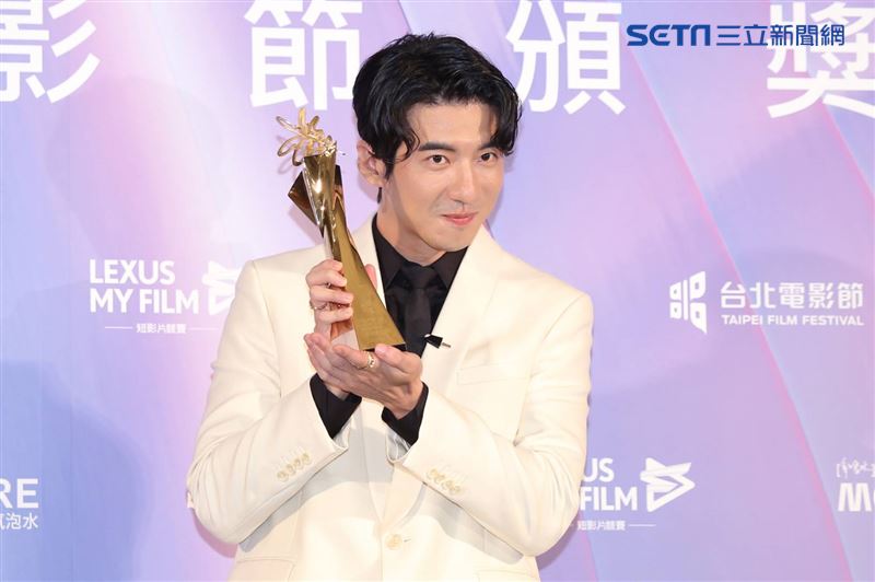 台北電影節／傅孟柏奪男配嗨喊「太X了」！當眾掏出這一物