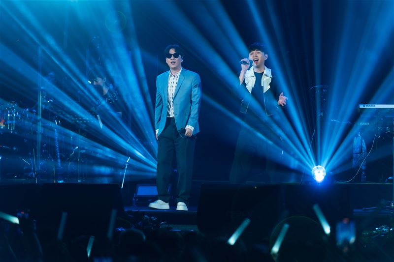 蕭煌奇「非盲人」風波首露面！飆唱《你是我的眼》惹心疼