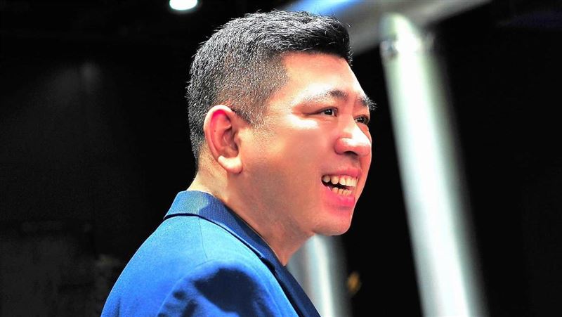 NONO現蹤了！偷追「小紅老師」被抓包　她狠酸：真的很關心自己的新聞