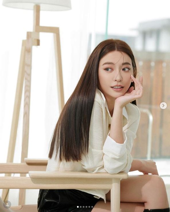 劉芒遭抓包曾偷臭「楊謹華難搞」！全網搖頭：真的沒資格講別人