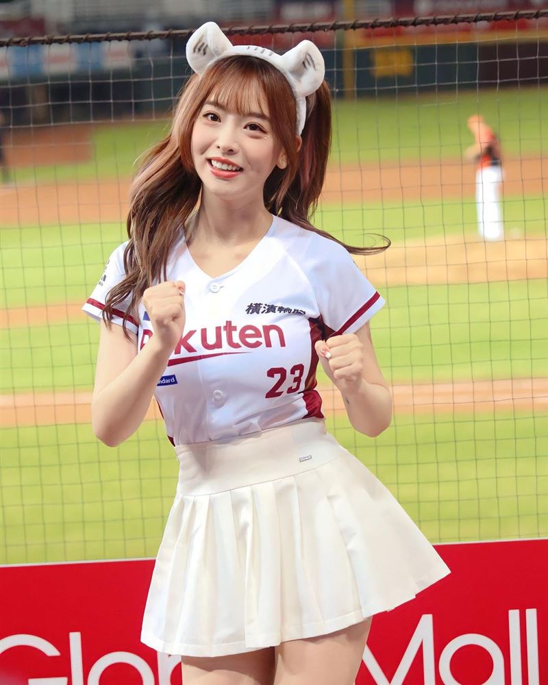 林襄輸了！樂天師妹超深事業線太猛「超深」網狂讚：肯定爆紅！