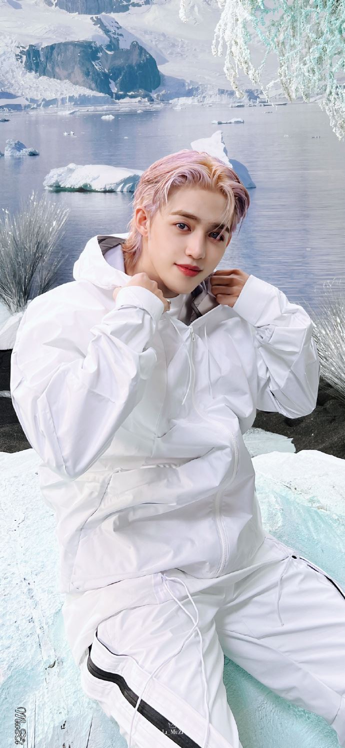 男星「肩膀刺青」意外曝光！粉絲一看全淚目：是最好的隊長