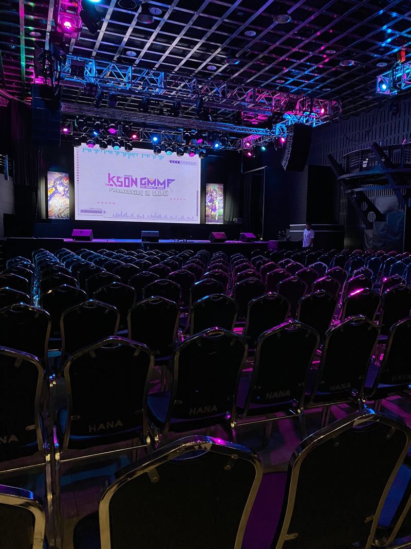 粉絲太熱情！日本VTuber「Kson總長」剛到台灣就求救：已經吃太多了