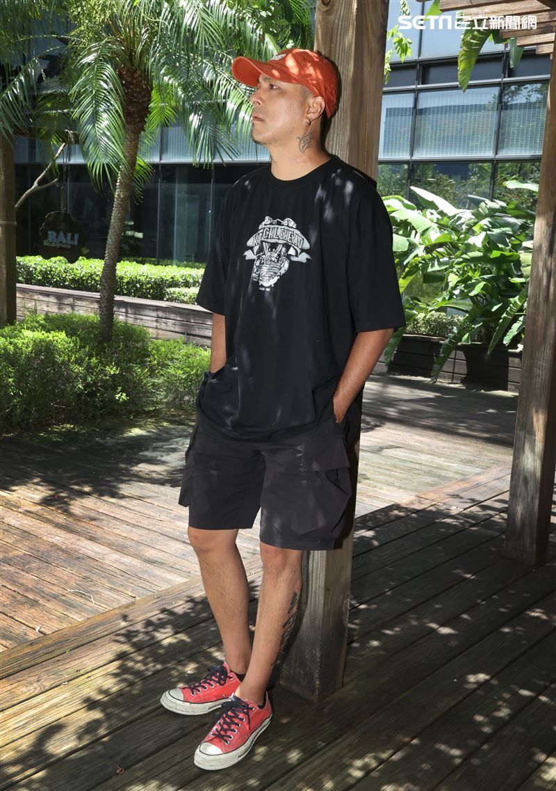 專訪／歌手紅極一時卻消失　斷開Selina前夫！現變上班族…沒錢裝假牙