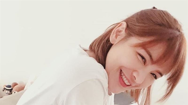 嗆丁特反遭陳沂點名開戰！四叉貓「果斷縮了」　甩馬尾跑走