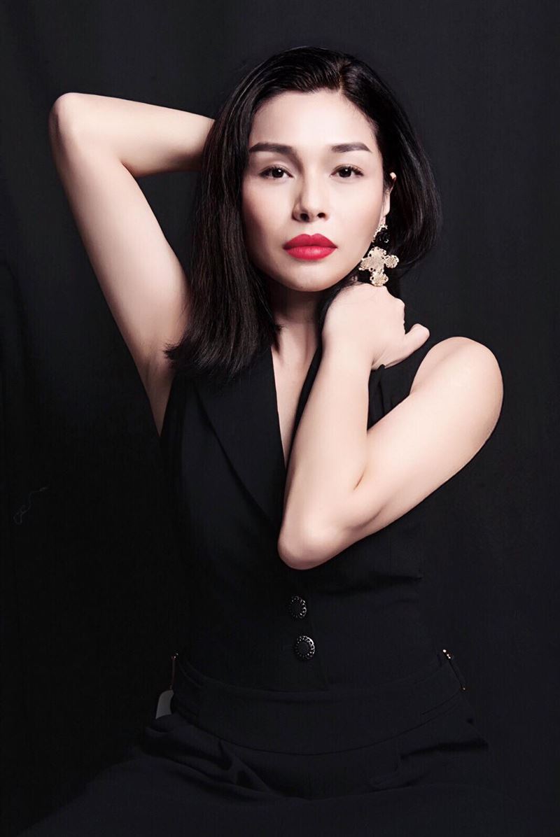 嚴淑明曾裸胸走金鐘獎！性感女星突然宣布封奶　最後一露美照超性感