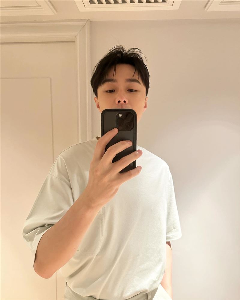 施柏宇被轟職場性騷！錄綜藝「自加2場吻戲」　雙方作出回應了