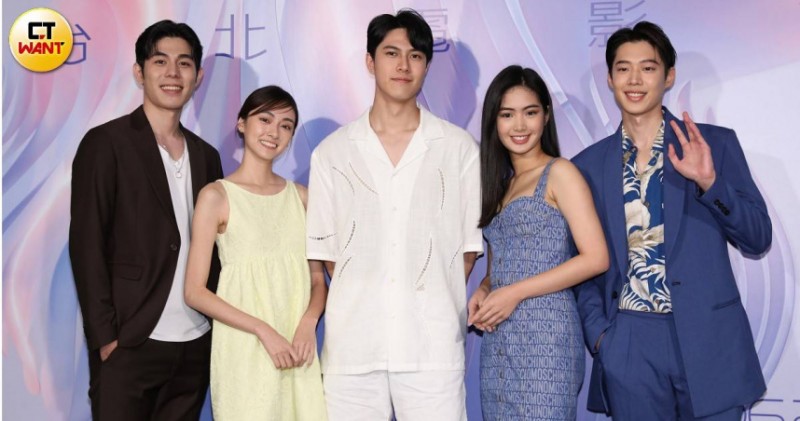 黑嘉嘉cosplay「滿足男生幻想」！現場直接被告白