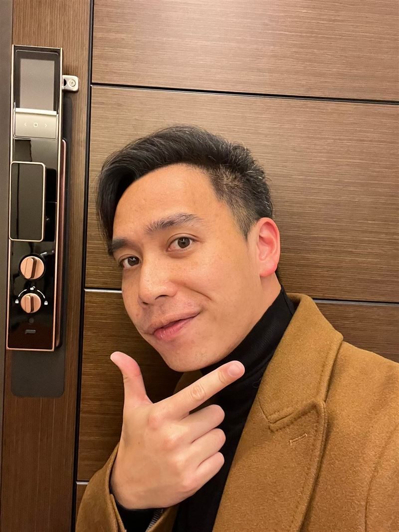 認愛無尊2年！阿喜曬火辣穿搭喊「七夕很炸裂」　粉絲驚呼：結婚嗎