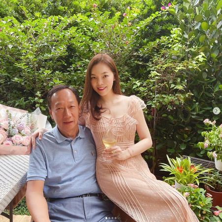 林志玲間接牽紅線　郭台銘曝與曾馨瑩初識「幾乎是一見鍾情」