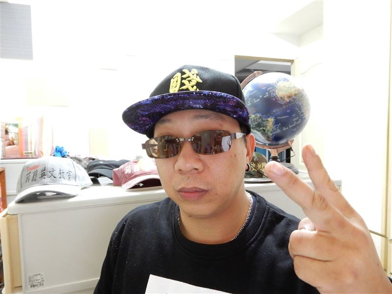 人氣YTR蒟蒻傳死訊「火化了」晚間突上傳新片親曝：我還有呼吸