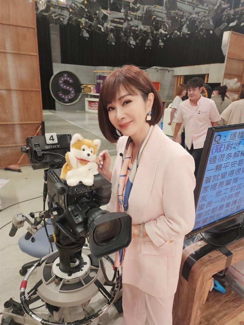 陳美鳳遇恐怖小黃司機「猛看後照鏡喊神」　曝驚魂過程嚇壞了