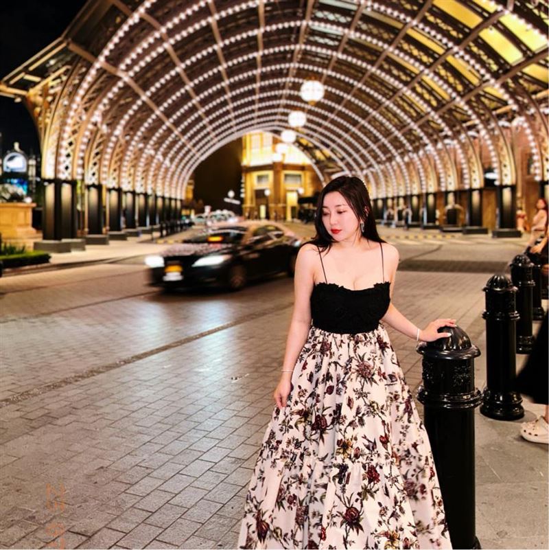 友誼小船真的翻了？天后闆妹「年度代言人」即將亮相　網：打臉王思佳