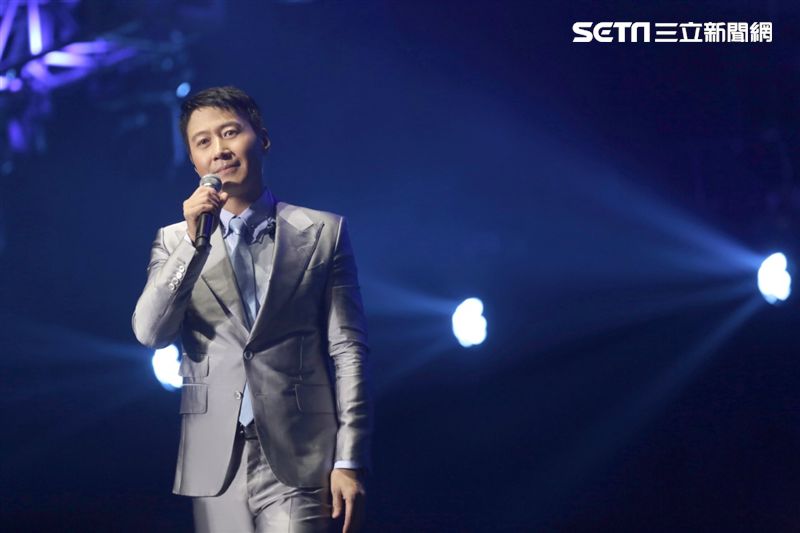 被拿來與梁朝偉、劉德華比較!黎明僅回了3字 網:不愧是天王