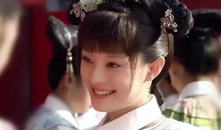 皇上為何在甄嬛侍寢前要撥開她的瀏海？甄嬛事後明白了：讓人噁心