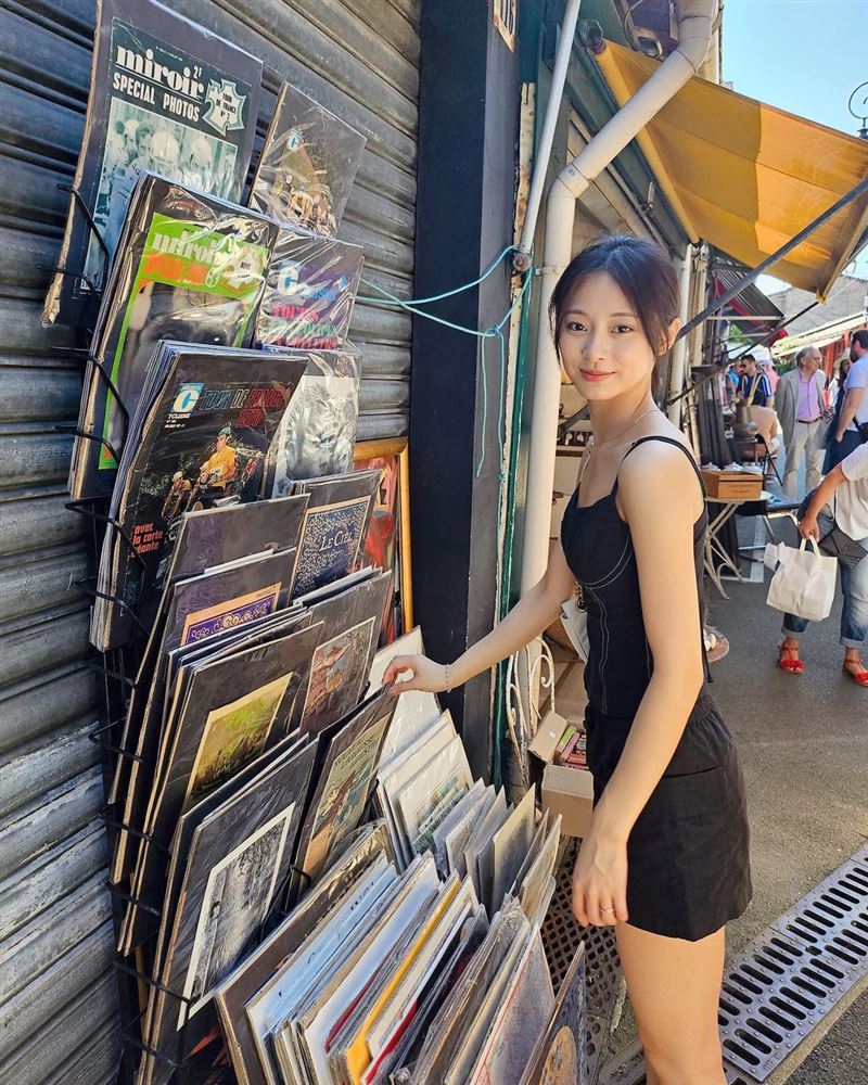 野生子瑜穿洞洞裝現蹤巴黎！上半身「這部位」全看光　網羞：這套有辣