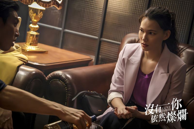 女星認被潛規則！強遭「灌酒性騷擾」崩潰了　親吐身材成嘲笑話題