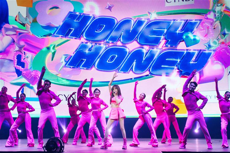 王心凌入院手術復原狀況！經紀人曝不影響唱歌　開刀清出拇指大血塊