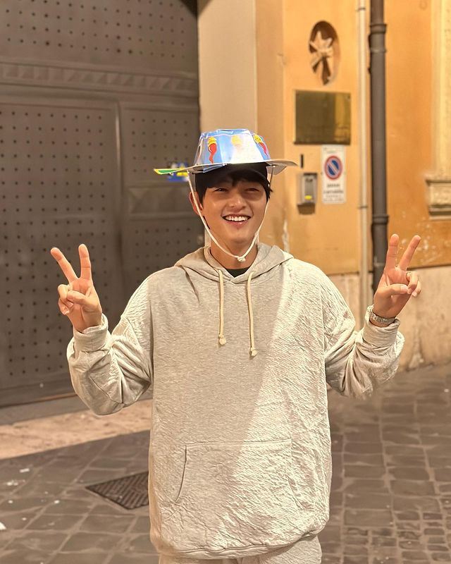 宋仲基成曬娃狂人！邀韓媒「賞嬰」曝兒子真容　深邃雙眼皮超討喜