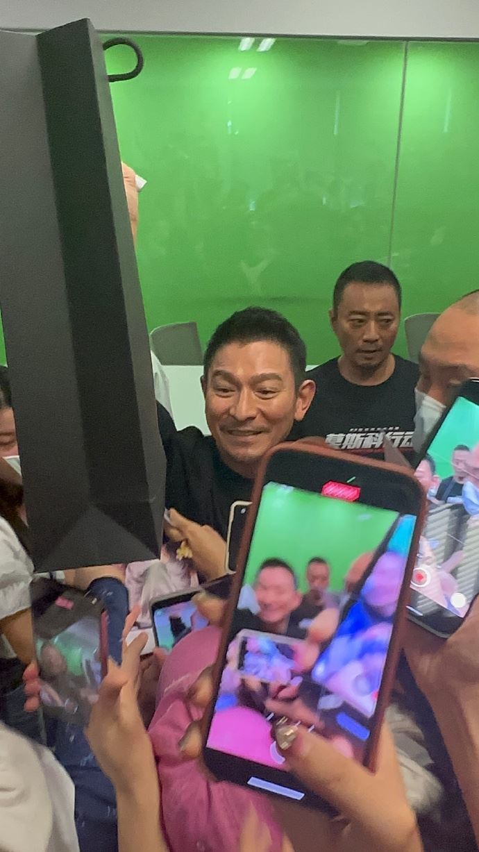 兒子「替父追星」劉德華!爸爸1回應笑翻全網:古有代父從軍