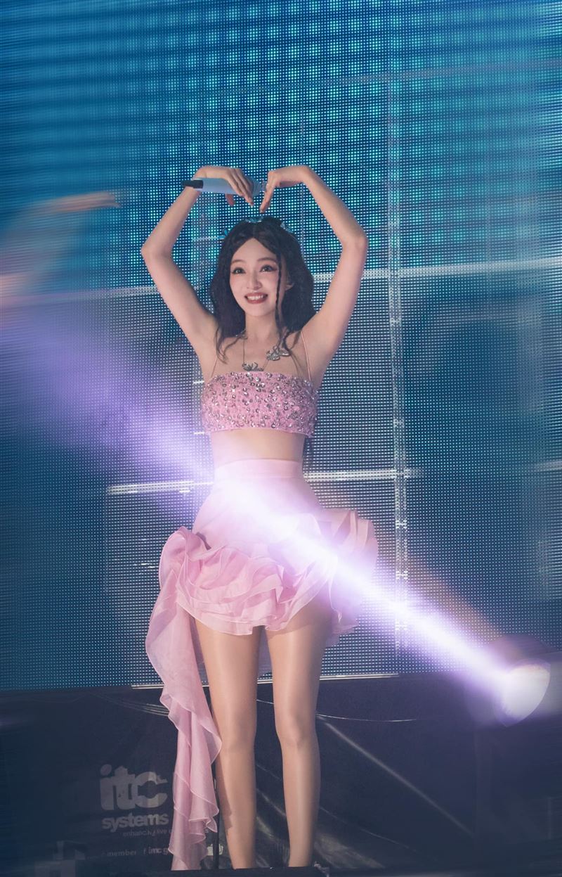 張韶涵41歲真實狀態曝光　陸網一看驚呆：太可怕了