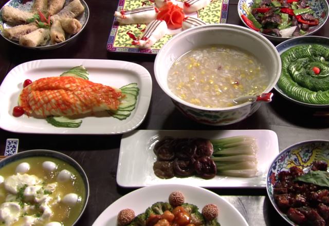 《甄嬛傳》華妃失寵全家被殺…原因竟和一碗粥有關