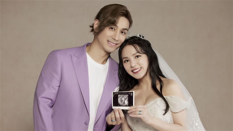 熊熊懷孕5個月！派對趴「公布寶寶性別」揭曉全嗨翻　坦言做1大改變