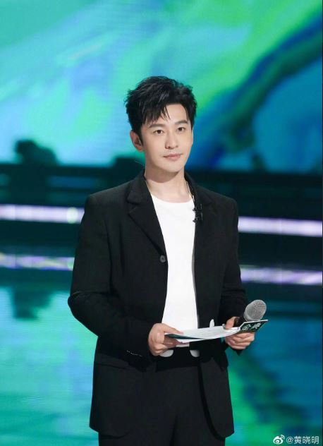 黃曉明自揭黑歷史！男神菜英文全球放送「超級大笑話」一招逆轉勝