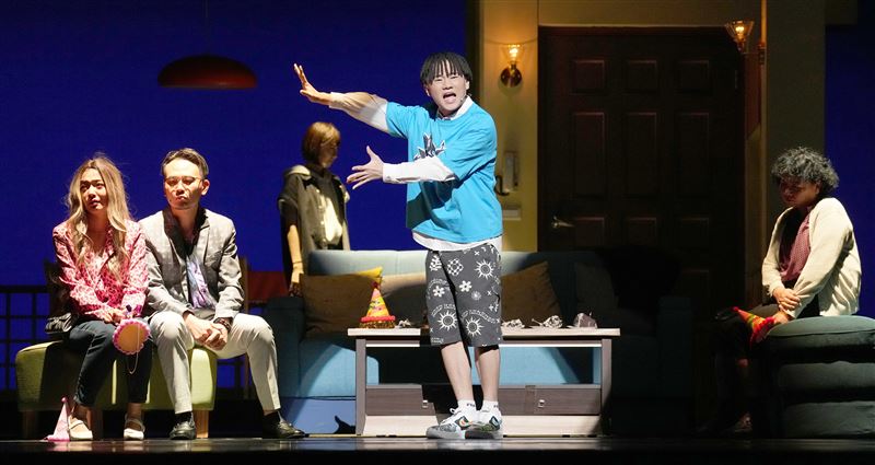 《大嘻哈時代》青蛙現舞台劇處女秀！「RAP犀利歌詞」掀全場共鳴