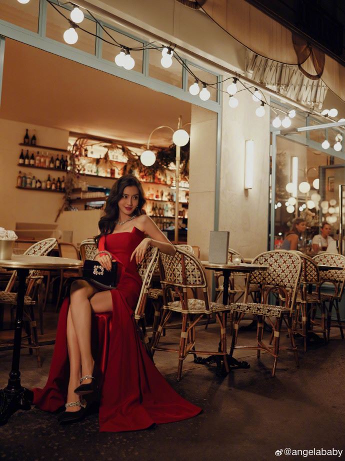 瘋馬秀2度力保Angelababy！疑和「光明會有關」    連愛馬仕總監都收服