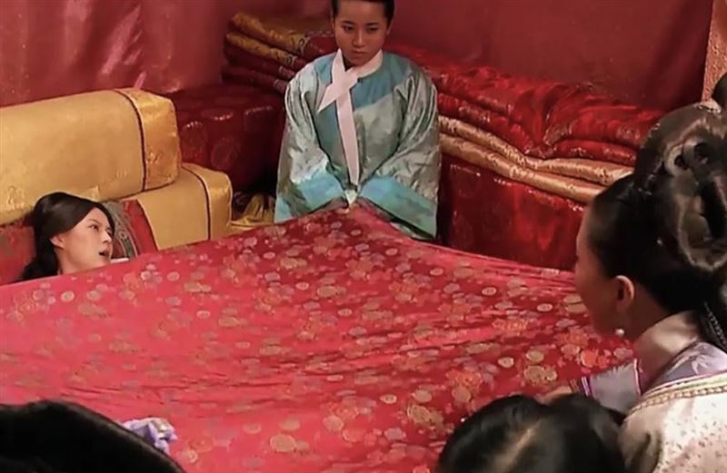 皇上早知龍鳳胎非親生?甄嬛2次生產蓋的被子「顏色不同」洩端倪