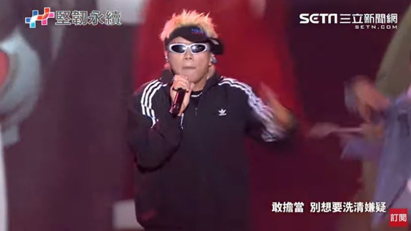 國慶晚會／阿跨面合作Uni-girls！全場瞬間都被點燃　被虧：幸福的男人