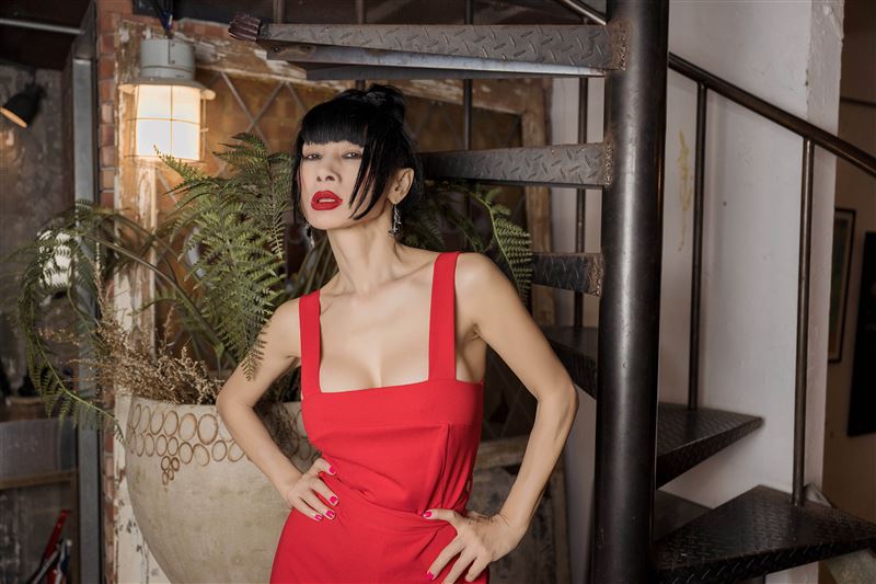 白靈國慶日迎57歲生日！親曝追求者眾多「迷倒小鮮肉」把心打開