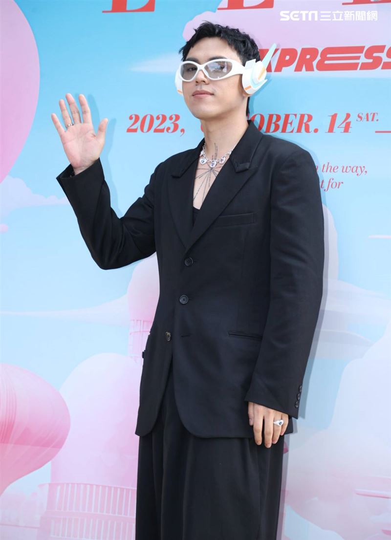 HUSH奪金曲歌王後買奢侈品犒賞！砸6位數入手精品外套　亮相金音獎