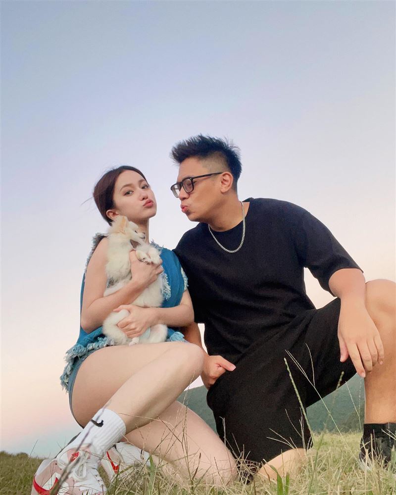 黑男穩交混血女友5年無預警「宣布結婚」！粉絲超驚喜狂刷一排道賀