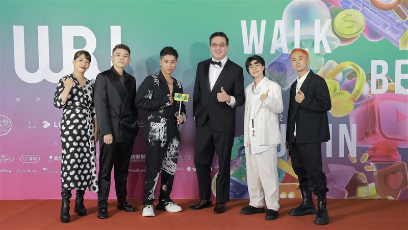 媽祖的旨意？哈哈台赴白沙屯街訪　勇奪本屆走鐘獎豐收王