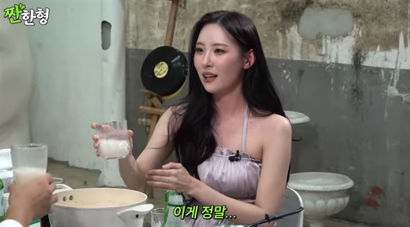 宣美喝醉跌倒又睡著!主持人喊話「不準剪掉」 經紀人求情也沒用