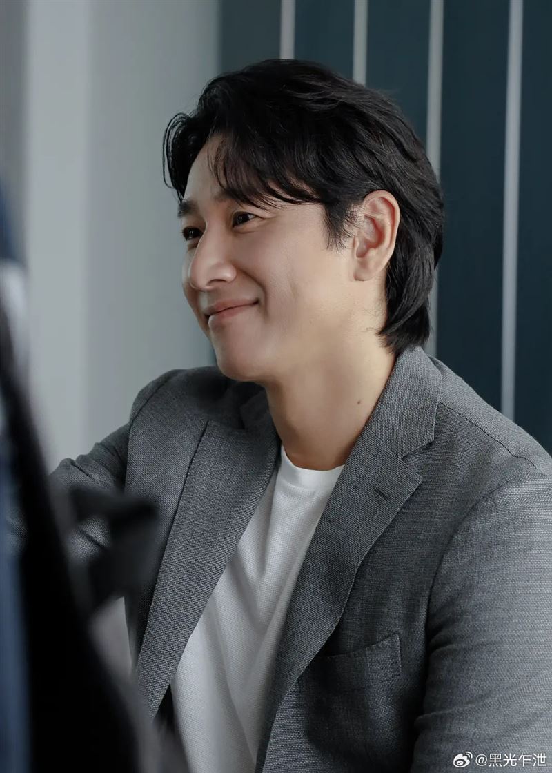 李善均不只吸毒！曝「2出軌酒店女鐵證」　網轟：吸毒鴛鴦