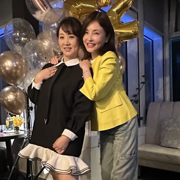 郁方歡慶52歲！何如芸驚爆「富豪尪噴淚舉動」大讚：真的很會耶