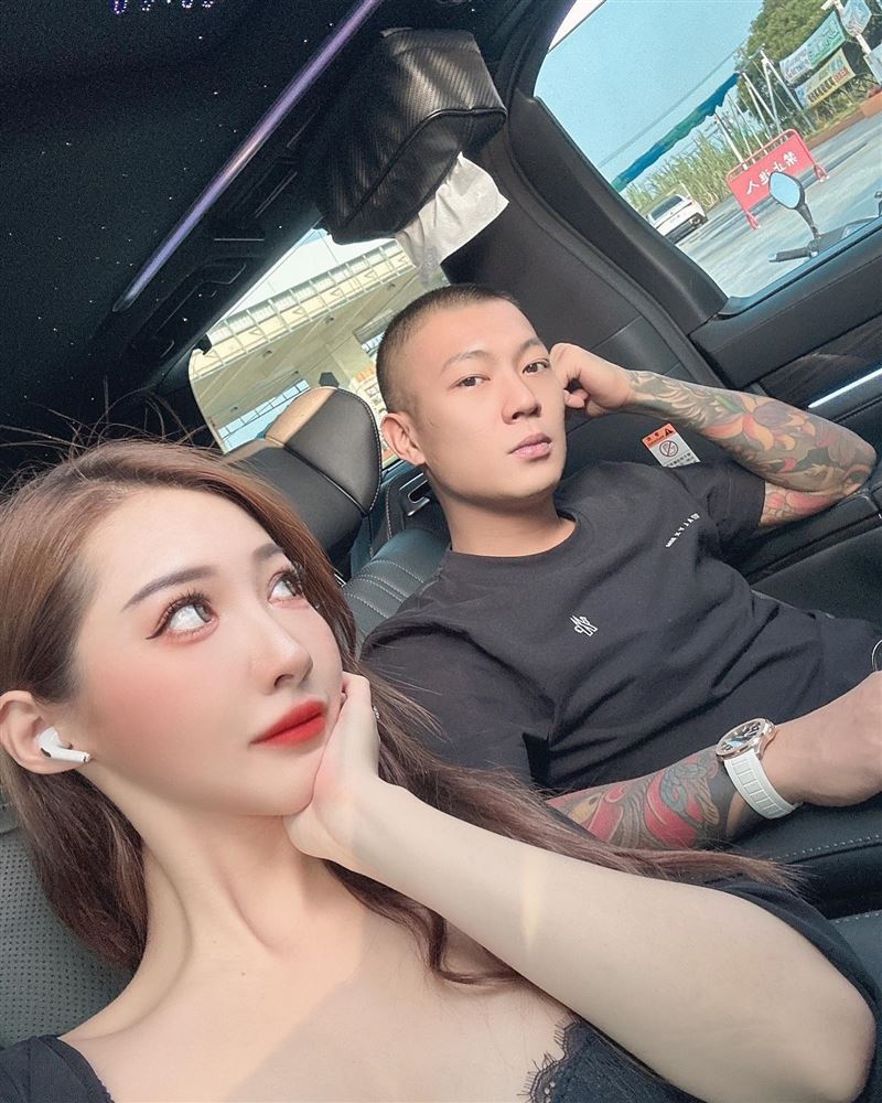 鳳梨3年前「IG搭訕歐菈」！聊天紀錄曝光　他驚：我在公鯊小