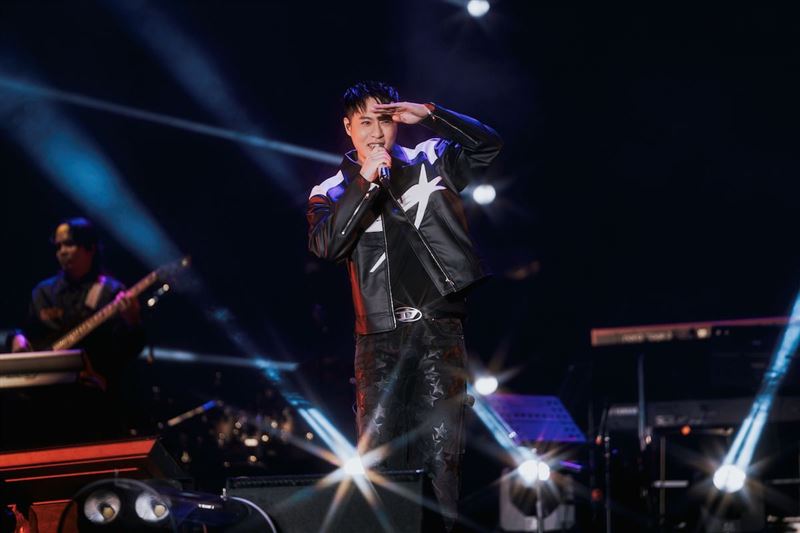 周湯豪被拱脫衣不忍了！「真實反應」曝光　笑虧：很變態喔