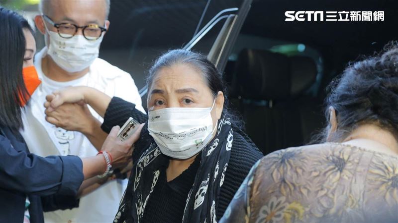 陳盈潔「不一定能過這關」!許常德揭她病況:仍在很困難的階段