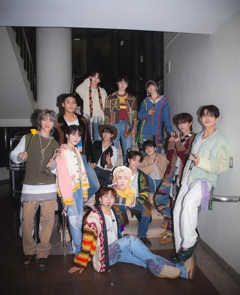 SEVENTEEN破音銀10年紀錄！「連拿三個一位」     實現公約全變小黃人