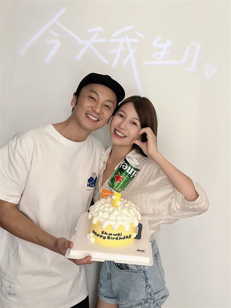 張書偉才認婚訊　生日再曬幸福同框照！甜喊：謝謝未來的張太太