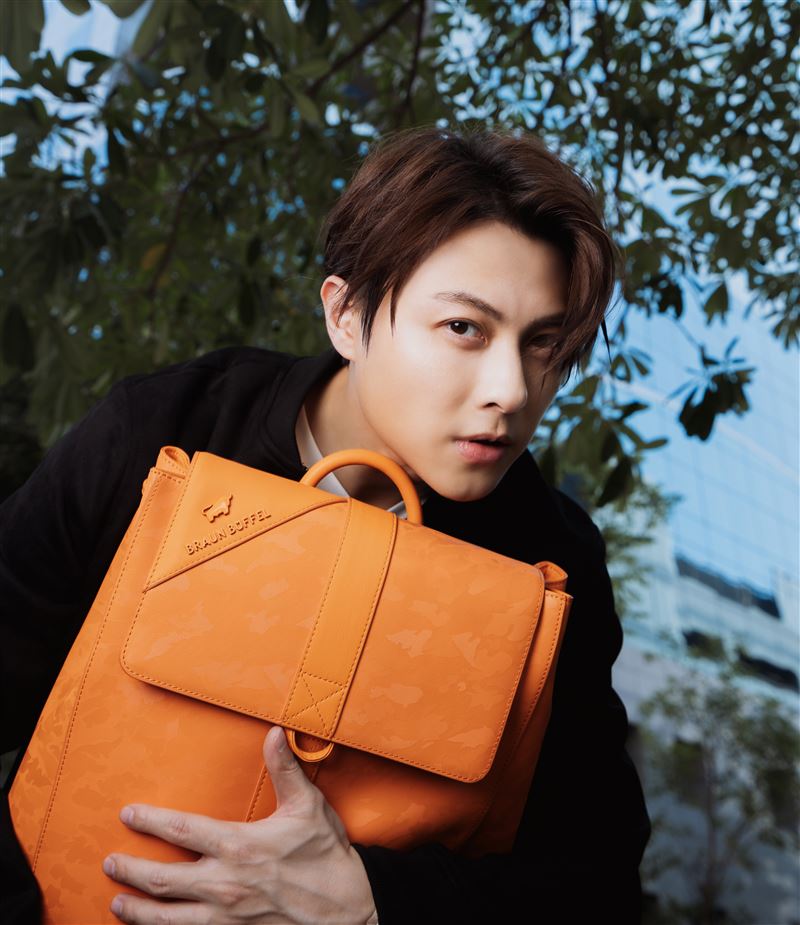 王子霸屏不忘分享私生活！大方「公開新寵」    幫他渡過人生關卡