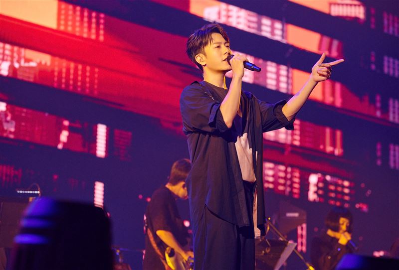 演唱會強碰Coldplay!韋禮安邀「搖滾天團」拚了 突嘆生活一言難盡